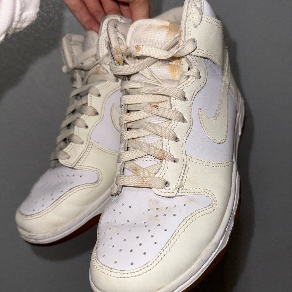 Nike White and Cream Athletic Shoes